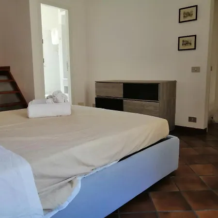 Stanza A * Cefalù